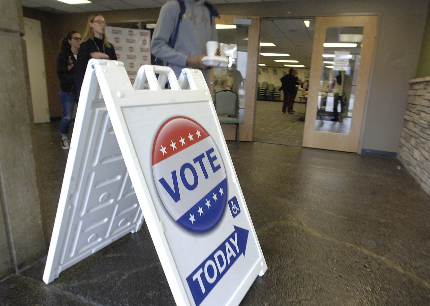030320-blm-loc-9earlyvoting
